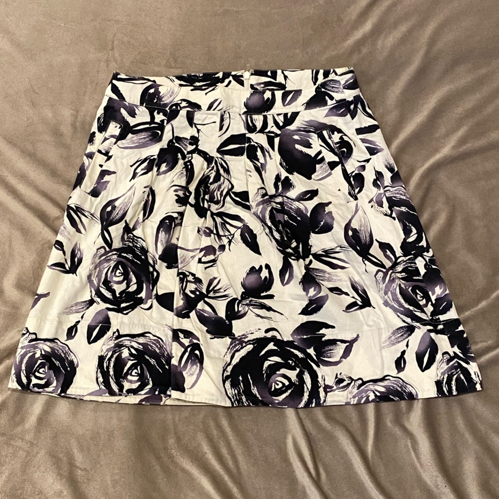 Cabi A Line Skirt - black, off-white floral print